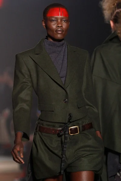 Look 26